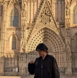 Учител по английски език (C1) | Комуникативен подход