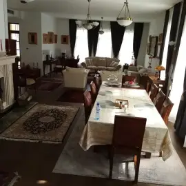 Cleaning offices and homes Shine and clean your home