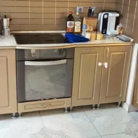 Почистване на офиси и домове Блясък и чистота във вашия дом тел за връзка 0885934002 и 0877704116