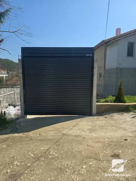Ролетни гаражни врати 
