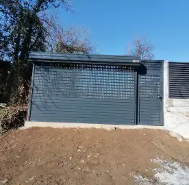 Ролетни гаражни врати 