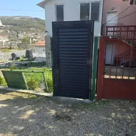 Ролетни гаражни врати 