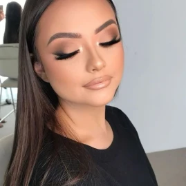 Prom makeup Sofia