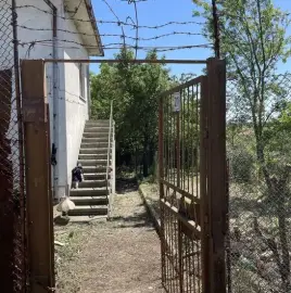 Почистване на апартаменти,мази,тавансни стай,дворове,къщи,вили