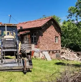 Снос, вывоз и уборка имущества, дворов. Обрезка деревьев.