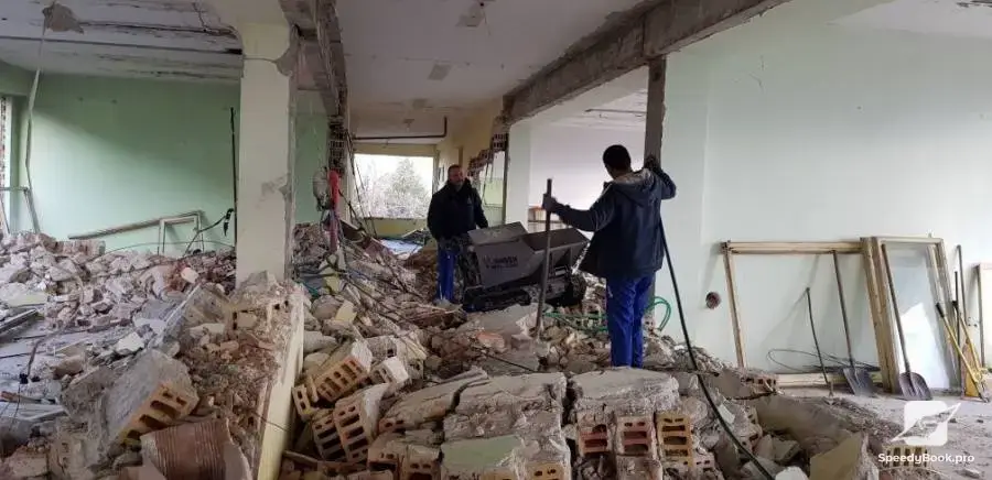 Уборка квартир, чердаков и подвалов