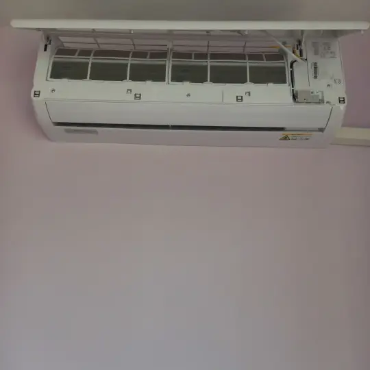 Почистване на климатици