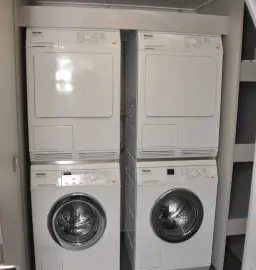 Public Laundry Kiten / Laundry , ironing , drying /