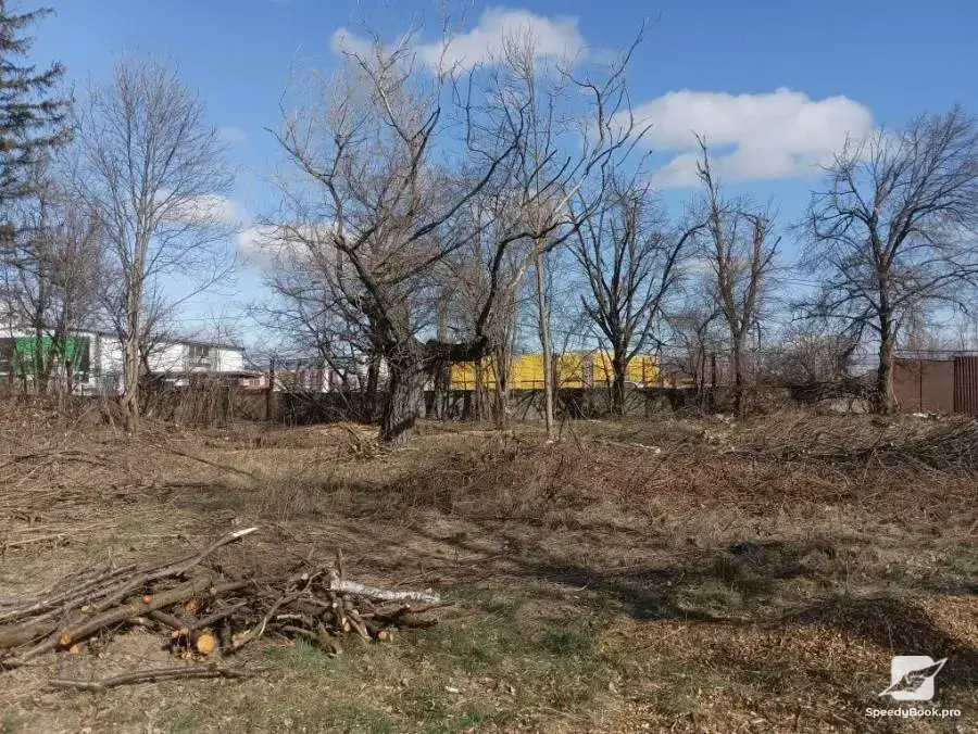 Почистване на имоти парцели и дворни места