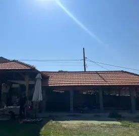 Изграждане на Навеси и Покриви