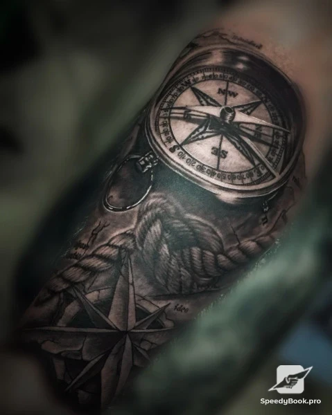 Black White Tattoo Studio