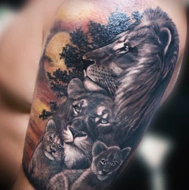 Black White Tattoo Studio