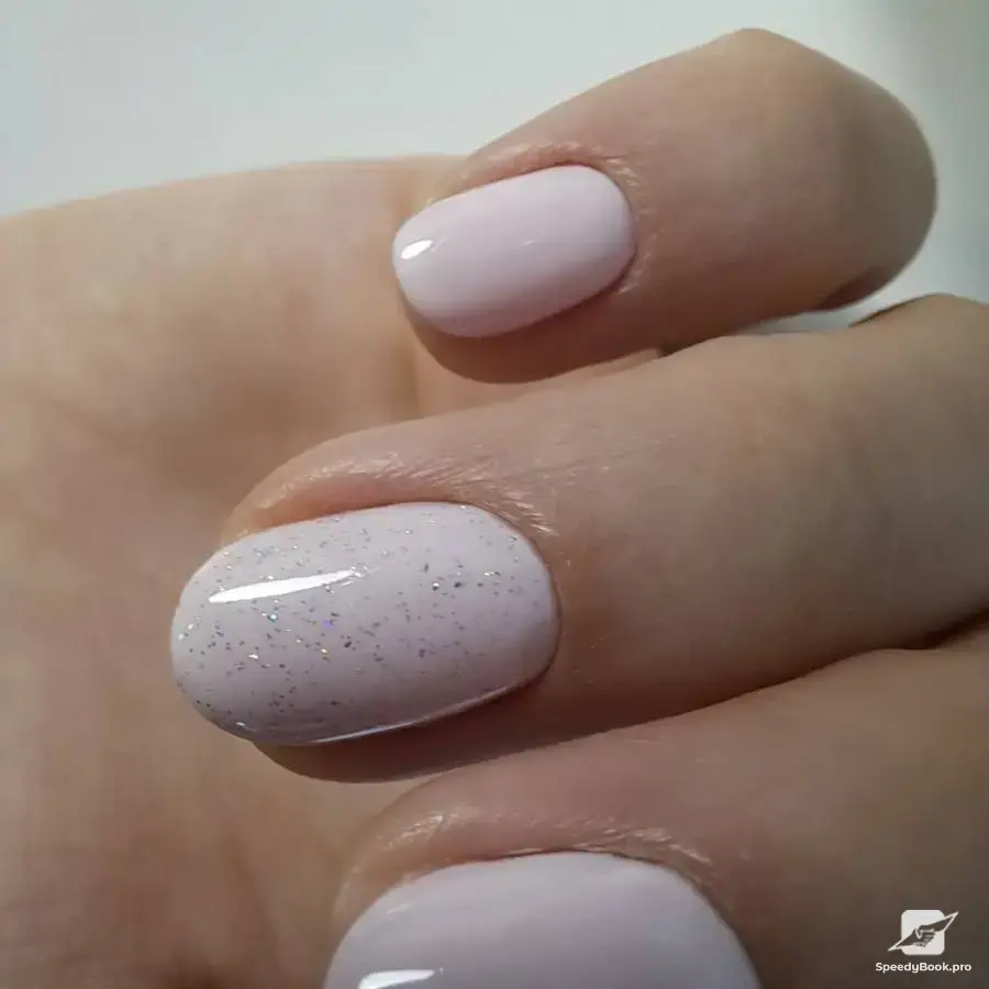 Маникюр и педикюр 