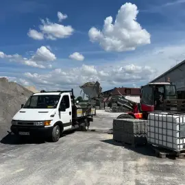 Transport services with tipper up to 3,5 t.
