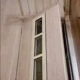 Капак стълбищен автоматичен
