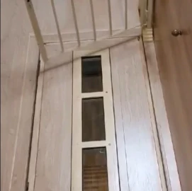 Капак стълбищен автоматичен