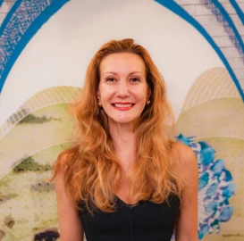 Iyengar Yoga with Savelia Stoykova – Precision, Awareness & Inner Balance