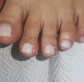 Маникюр и педикюр Nail's Beauty Heaven.