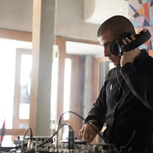 🎶DJ для вашего мероприятия🎶 DJ - профессиональный диск-жокей