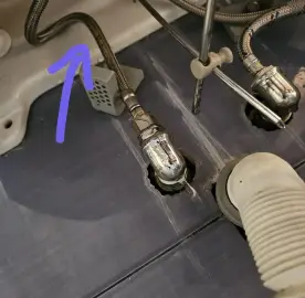 Извлечение сломанного или разбитого крана из стены, трубы, резьбы