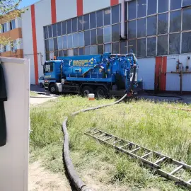 Отпушване Канали изпомпване на мази и септични ями шумен