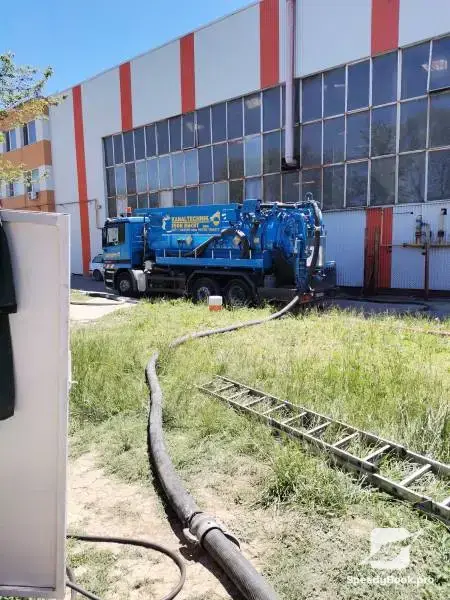 Отпушване Канали изпомпване на мази и септични ями шумен
