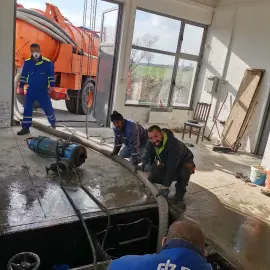 Отпушване Канали изпомпване на мази и септични ями шумен