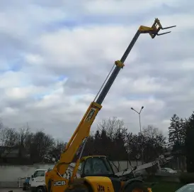 Услуги с челен телескопичен товарач