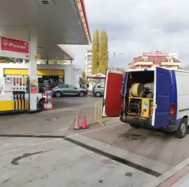 Drain unclogging and septic tank cleaning