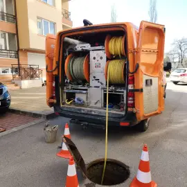 Unclogging of ducts cleaning of manholes