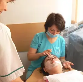 Курс по козметика, козметични курсове и обучение на козметици