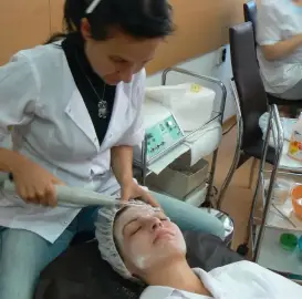 Курс по козметика, козметични курсове и обучение на козметици