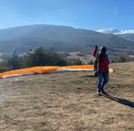 Курс по парапланеризъм в София, продажба на парапланери и екипировка