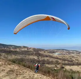 Курс по парапланеризъм в София, продажба на парапланери и екипировка