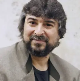 Частни уроци по класическо/оперно/ пеене и китара.