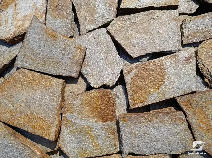 🪨 Gneiss Metallic - uncut slabs with crystal shine | for cladding and flooring