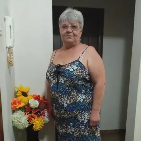 Няня для пожилых людей