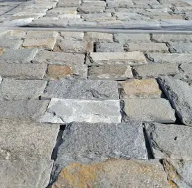 Facing stone gneiss - straight lines, modern look, delivery throughout the country