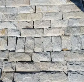 Grey-white cut gneiss - facing strips 1-3 cm | available from stock, delivery